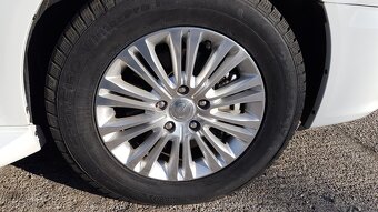 Chrysler Town&Country - 13