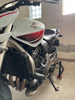 Honda Hornet 600 - 13