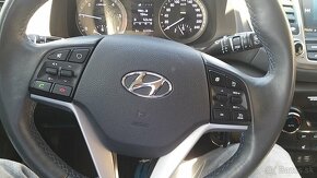 Hyundai Tucson 2.0 CRDi - 13