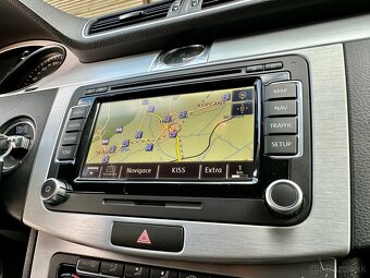 Volkswagen Passat sedan B7 Highline 2.0TDI DSG 4motion - 13