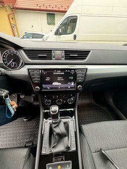 Škoda superb 2.0 TDi 110kw - 13