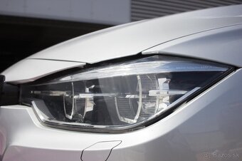 BMW rad 3 330i xDrive M Sport A/T - 13