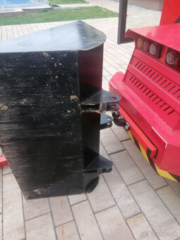 Čelní nakladač elektrický 4x4 vytápěná kabina - 13