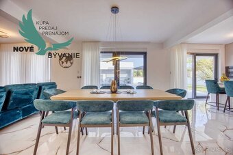 Na predaj luxusná vila s bazénom, výhľadom na more , komplet - 13