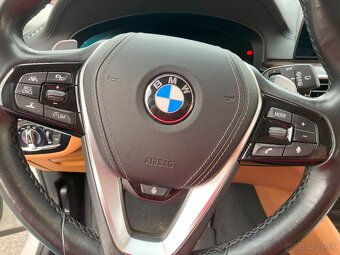 BMW 540i xDrive - 13