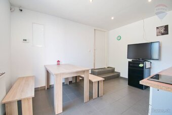 Na predaj komerčná budova, 172 m2, pozemok 411 m2, Lehnice - 13