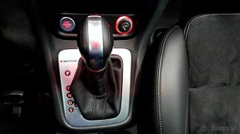 Sharan 7 miestny 2.0 TDI Highline 4Motion DSG - 13