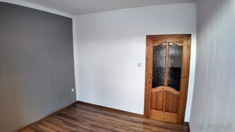 Prerobený 4izb rodinný dom s rozsiahlou záhradou, Kútníky - 13