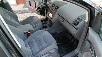 VOLKSWAGEN TOURAN 2.0 TDI CR 103 kW HIGHLINE BLUEMOTION - 13