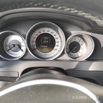 Mercedes Benz C 180 BlueEFFICIENCY - 13