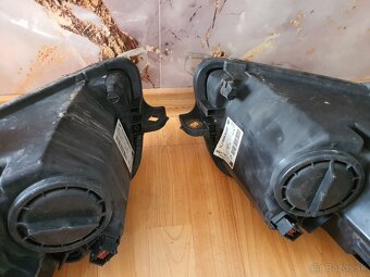 Predné svetlá Opel insignia - 13