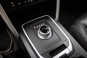 Land Rover Discovery sport 2.0l TD4 S AWD A/T - 13