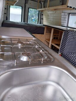 Iveco daily 5 miestne  2,8 D 107 KW  r.v. 2002 , stk/ek10/27 - 13