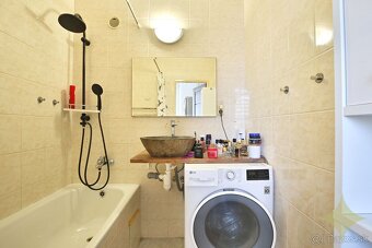 Ponúkame na predaj veľký 2-izbový byt vo Vrakuni - 13