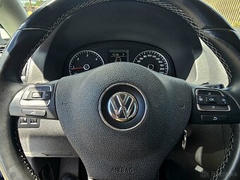 Volkswagen Touran 2.0 TDI Comfortline DSG - 13