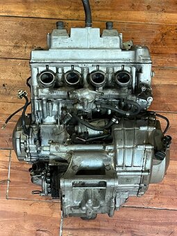 Rozpredam Honda  cbr 600 rr - 13