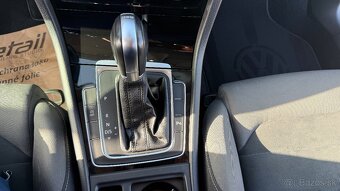Volkswagen Golf Variant 2.0 TDI Highline DSG - 13