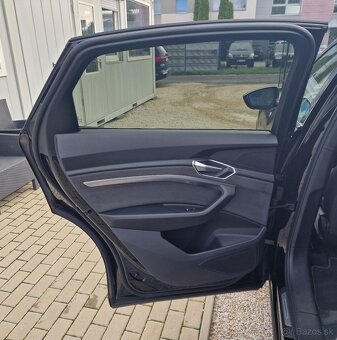 AUDI E-TRON 50 QUATTRO S LINE, 230KW, BLACK STYLING PACKAGE - 13