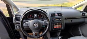Volkswagen Touran - 13
