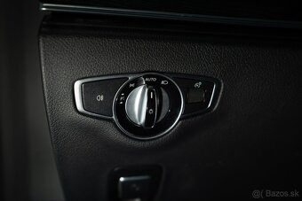 Mercedes-Benz E trieda Kombi 400 4MATIC A/T - 13