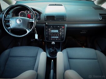 VOLKSWAGEN SHARAN 2.0TDI 7MIEST SportLine 103KW - XENON - 13