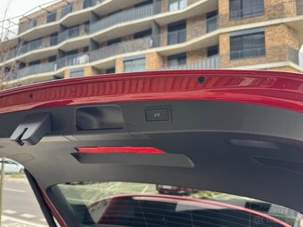 VW Passat R-Line Black Style 2025 - 13