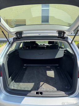 Volkswagen Passat - 13