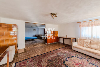 Rodinný dom s rovinatým pozemkom 2970 m² - Lúčka, okres S - 13