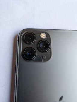 Apple iPhone 11 Pro 512GB - 13