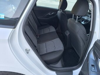 Hyundai I30 CW 1,6 CRDI 2018 možný odpočet DPH - 13