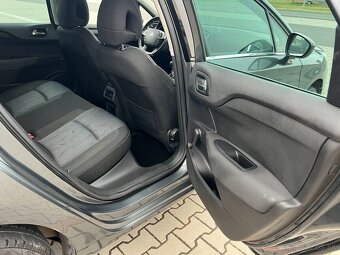 Citroen C4 1.6 HDi 82kw digi klima, 6 rychlostí - 13