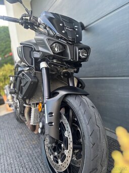 Yamaha MT 10 - 13