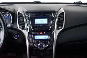 11- Hyundai, i30, 2014, benzín, 1.6i, 99kw - 13