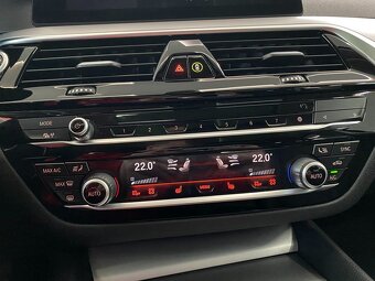 BMW 520d Touring 140kW xDrive AT/8 - 13