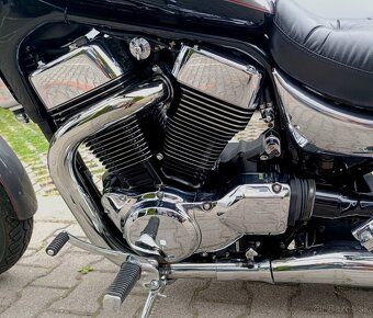 SUZUKI INTRUDER 1400 / r.1999, TOP KRÁSNY originál stav - 13