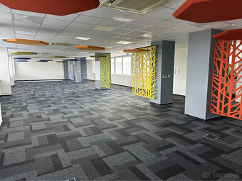 Moderné kancelárske priestory - 660 m2 - na Juhu - 13