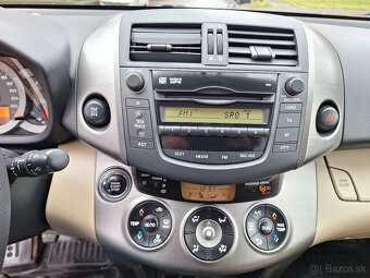 Toyota RAV4 2.2l D-4D 150 Lux - AJ NA SPLÁTKY  - 13
