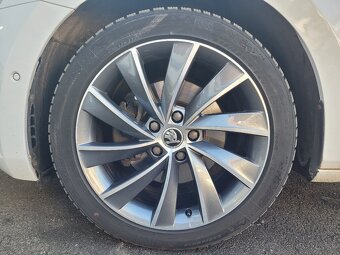 Škoda Superb 2.0 TDI DSG 4X4 Style - 13