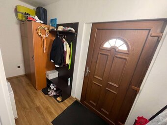 Rodinný dom 7-izbový na bývanie, podnikanie v obci Bystrička - 13