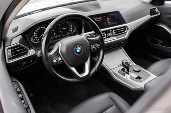 BMW Rad 3 Touring 318i A/T - 13