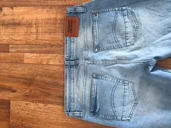 TOMMY HILFIGER originál jeansove/capri nohavice L/XL - 13