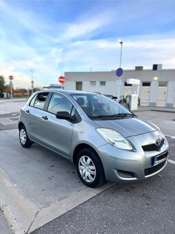 Toyota Yaris 1.0 VVTI, 51 kW – 2. majiteľ, len 163 583 km, n - 13