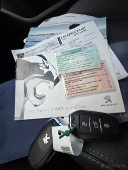 PEUGEOT 208 ALLURE 1.2 PureTech 100k - 13