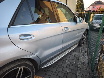 Mercedes Benz GLE 500 e - 13