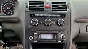Volkswagen Touran 2.0 TDI Comfortline DSG - 13