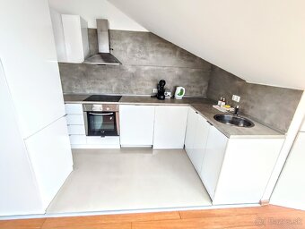 Investičný 3-izbový apartmán Bulharsko SKI Bansko - 13