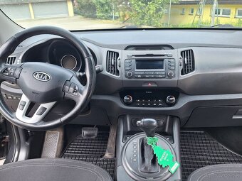 KIA SPORTAGE 2.0 CRDI 4x4 100 kw A/T automat - 13