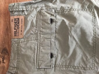 TOMMY HILFIGER originál caramel pánske capri nohavice L/XL - 13