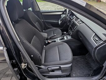 Škoda Octavia Combi 2.0 TDI DSG Edition Navi DVD Ťažné R17 - 13
