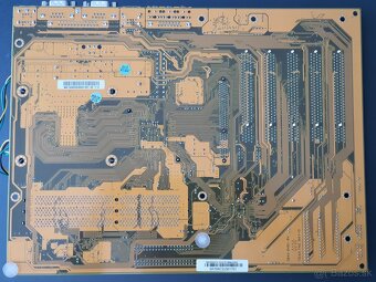 Socket 775: Gigabyte GA-G41M-ES2H, Socket 478: ABIT SR7-8X - 13